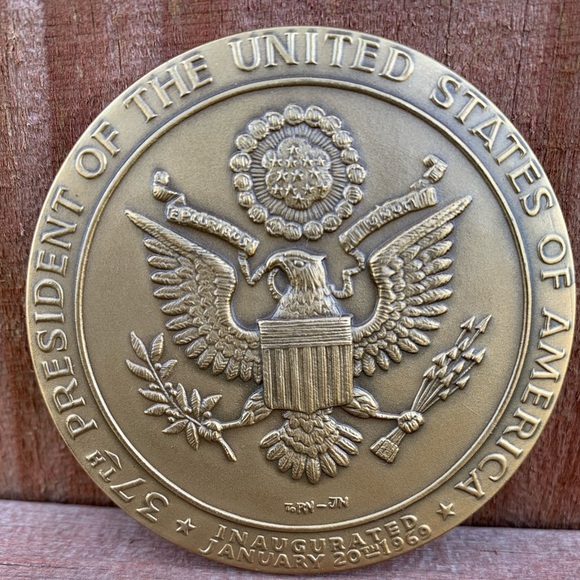 The official medal Richard Nixon inauguration 1969 - Picture 10 of 13